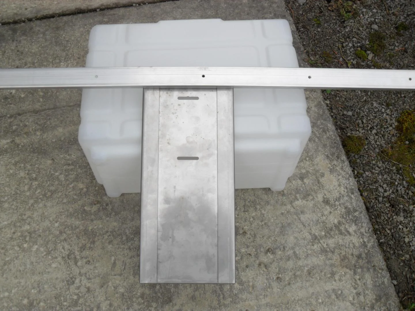 Halter für 20 L Kanister im BSH