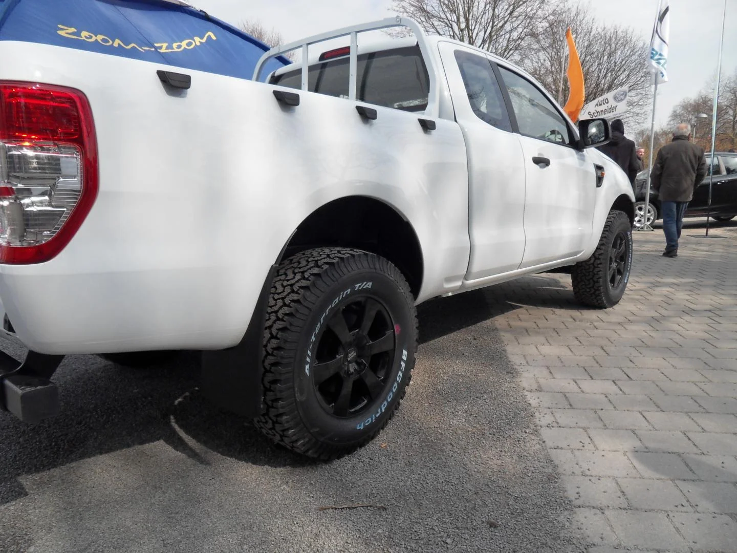 Kompletträder 265/70 R17  8J x 17 RGR3