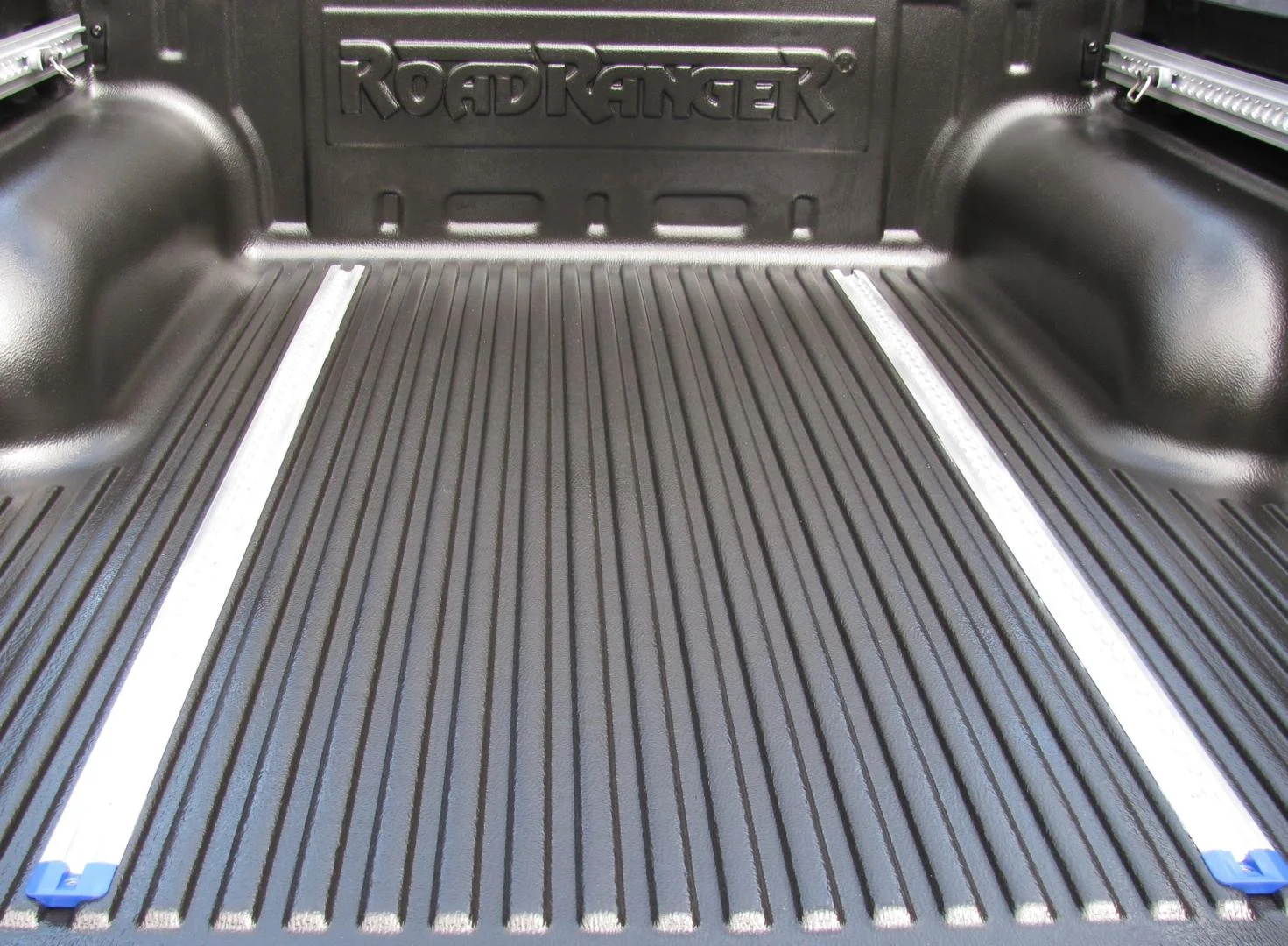 Business-Hold-Bodenschienen