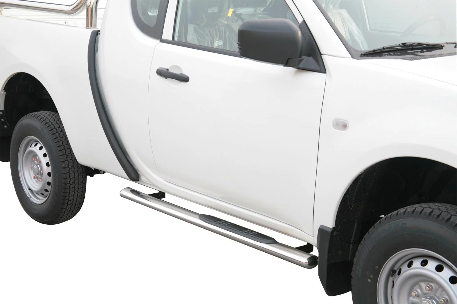 Schwellerrohre oval mit Tritt-Auflage