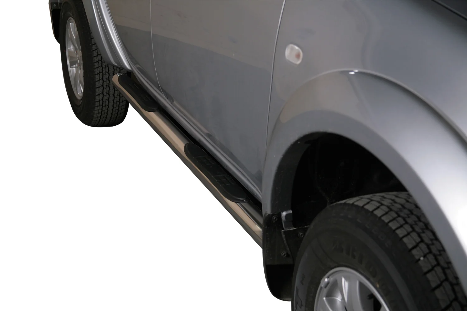 Schwellerrohre rund mit Tritt-Auflage