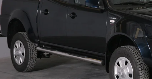 Schwellerrohre rund mit Tritt-Auflage