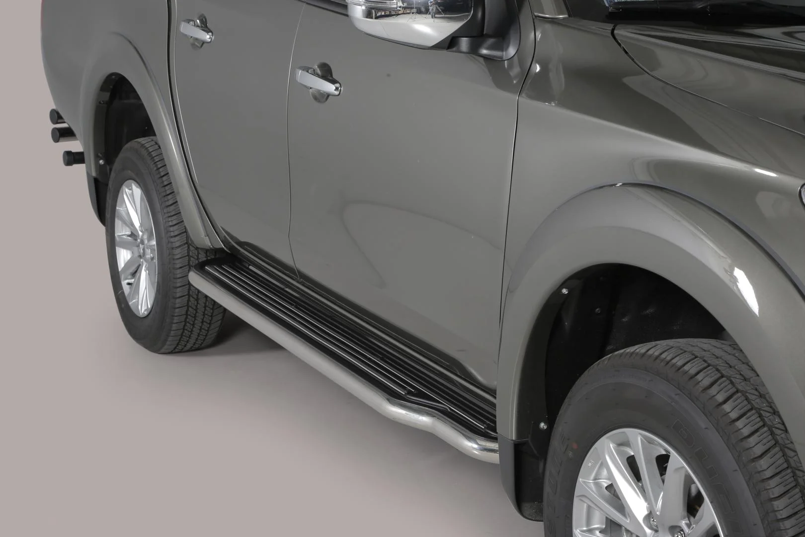 Trittbretter flach breit massiv