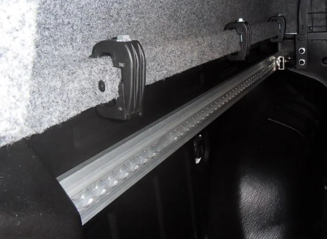 Business-Hold-Seitenschienen