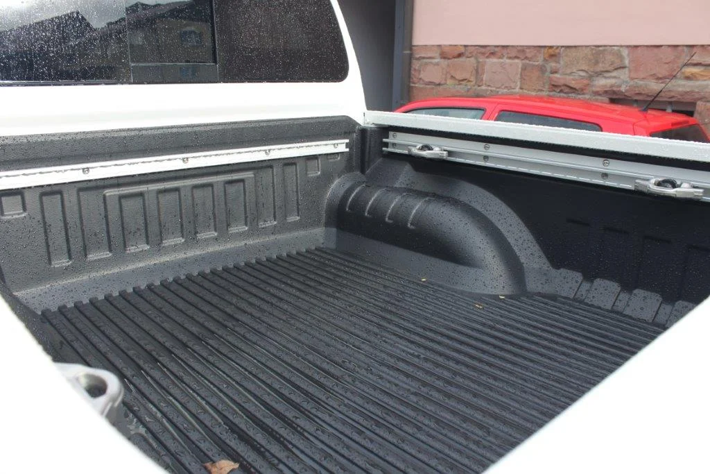 Laderaumwanne Unterkante